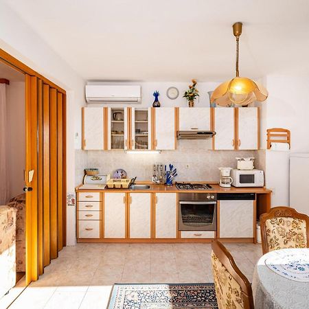 2 Bedroom Cozy Apartment In 扎达尔 外观 照片