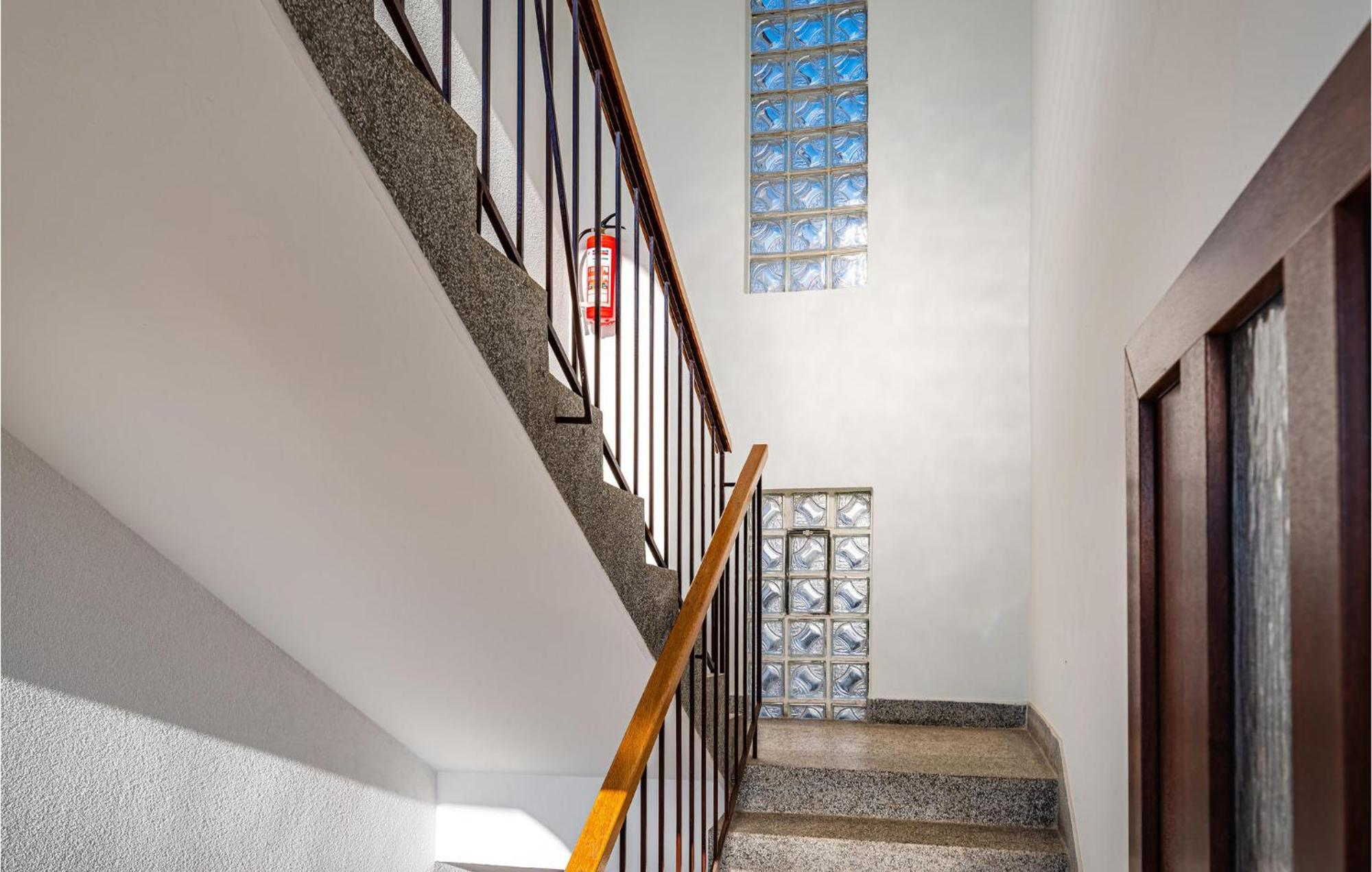 2 Bedroom Cozy Apartment In 扎达尔 外观 照片